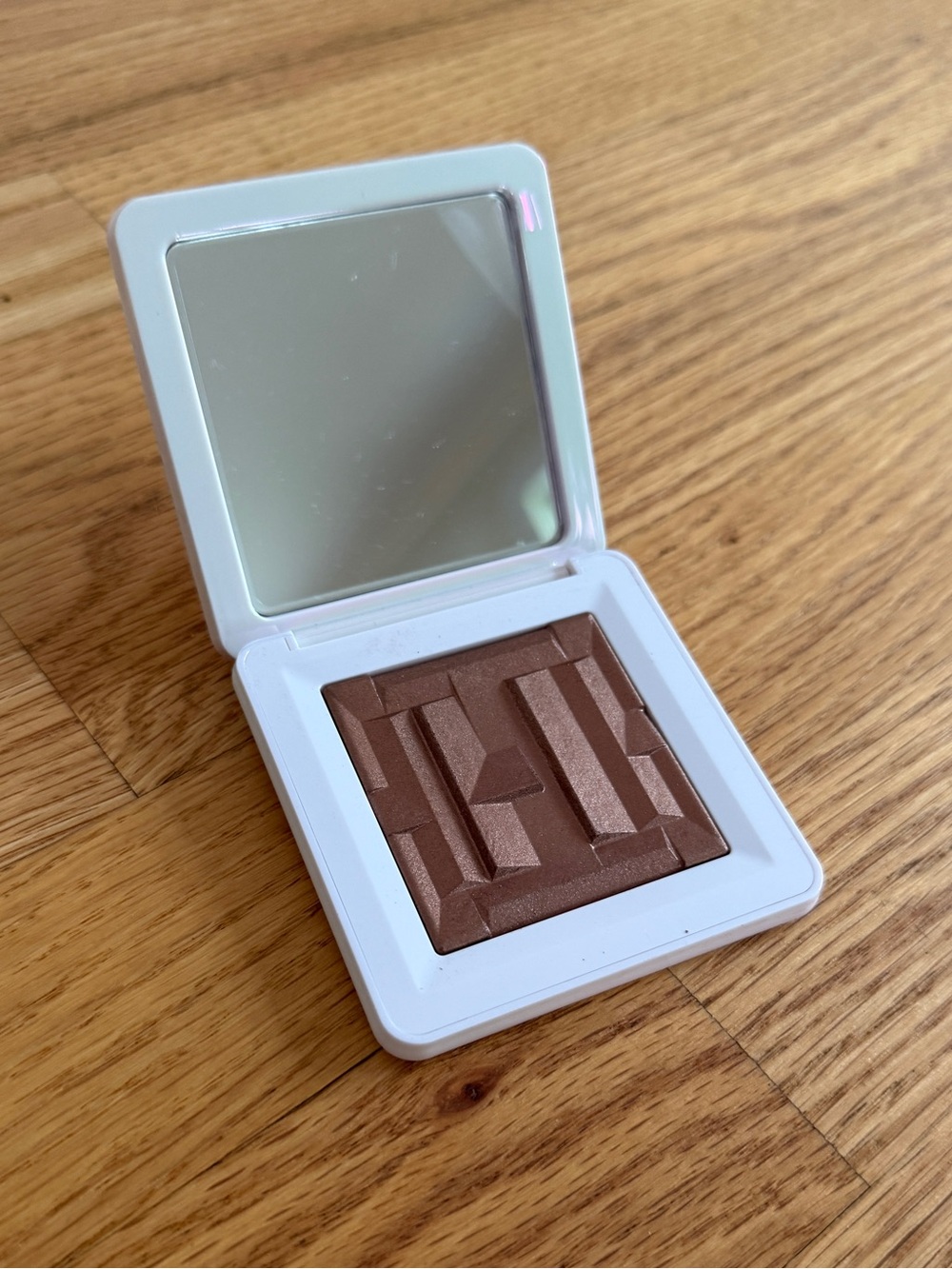Haus Labs bio radiant gel powder highlighter bronzite